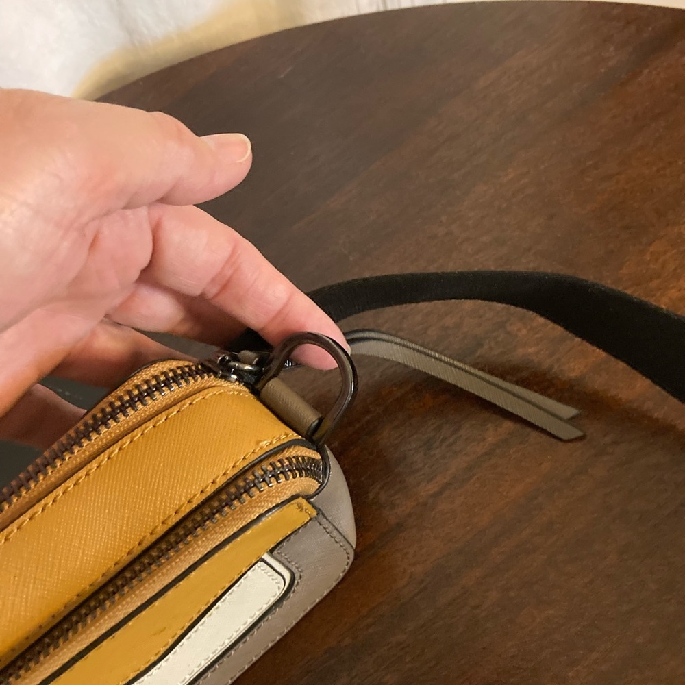 Botkier belt bag with adjustable strap - Picture 4 of 9
